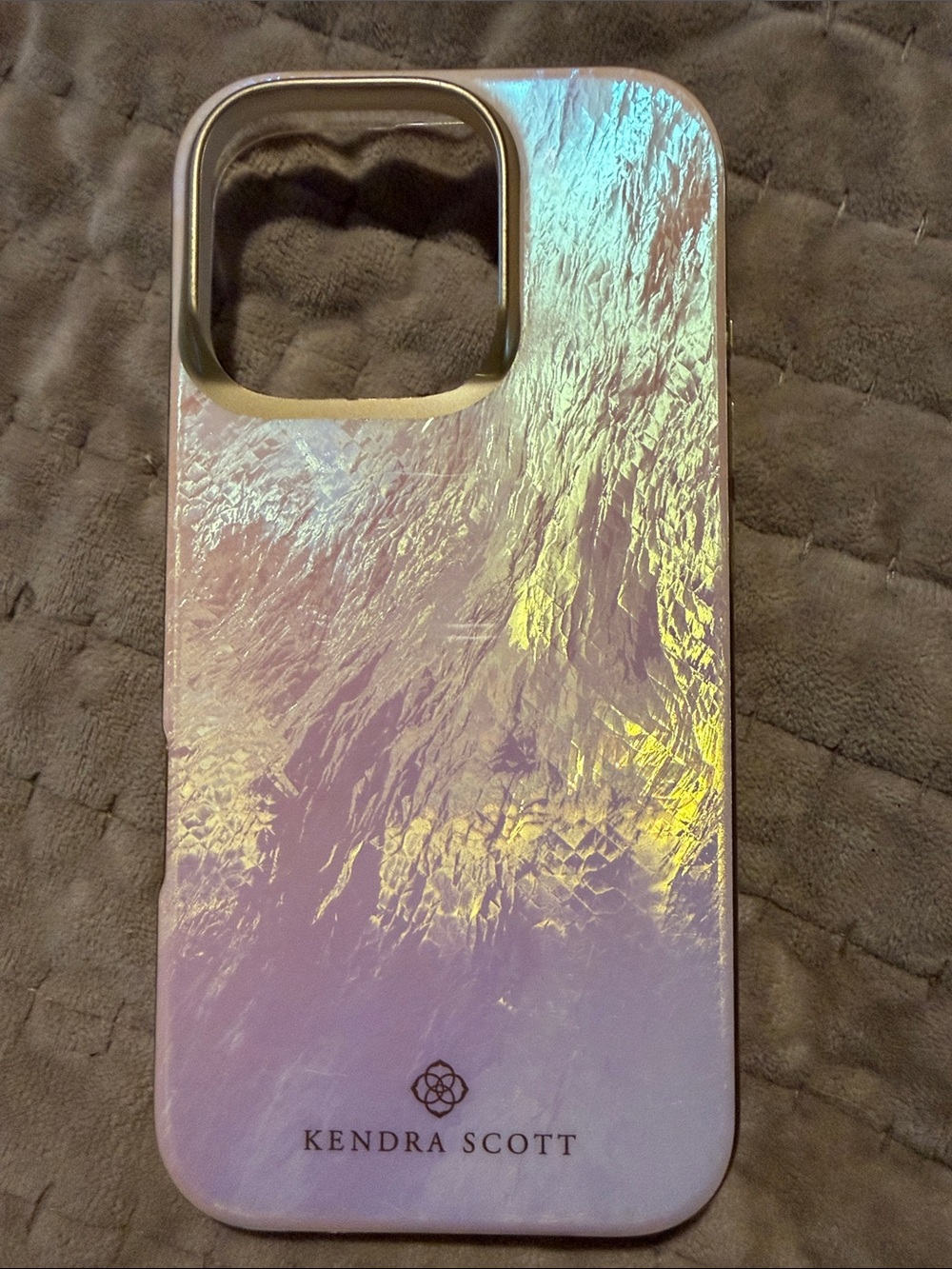 Kendra Scott Iridescent Pink and Gold MagSafe Compatible iPhone 16 pro Case